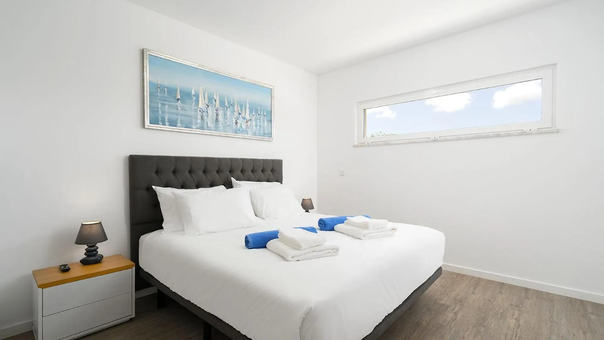 Lagos Modern 1 With Pool By Homing Apartment