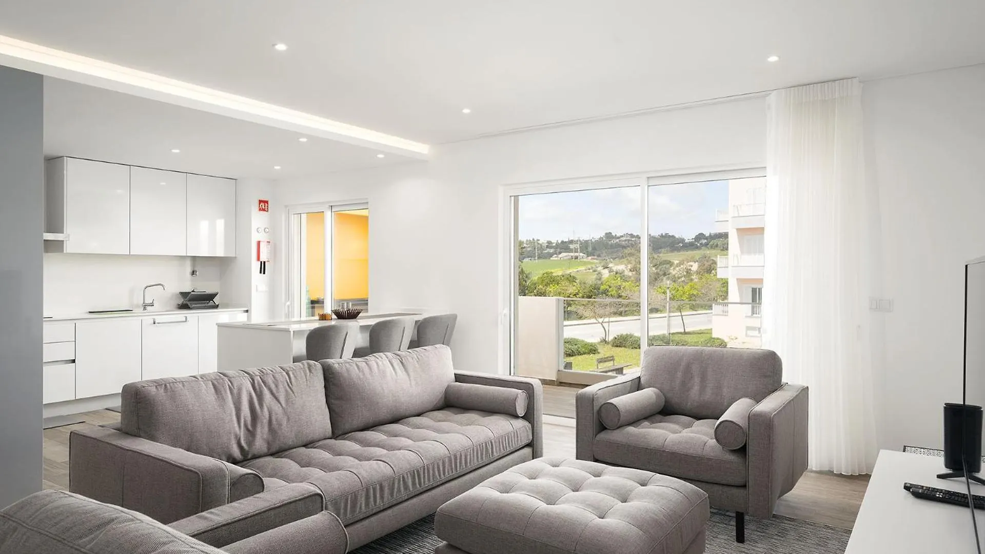 Lagos Modern 1 With Pool By Homing Apartment